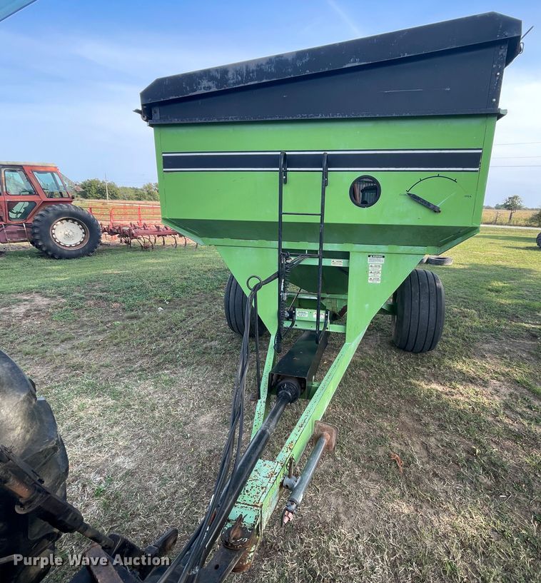 image for item JQ9506 Parker 250  grain cart