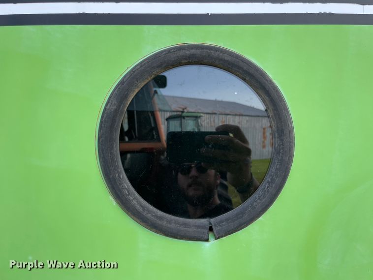 image for item JQ9506 Parker 250  grain cart