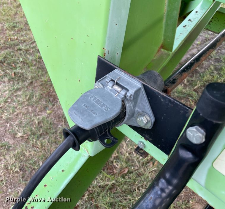 image for item JQ9506 Parker 250  grain cart