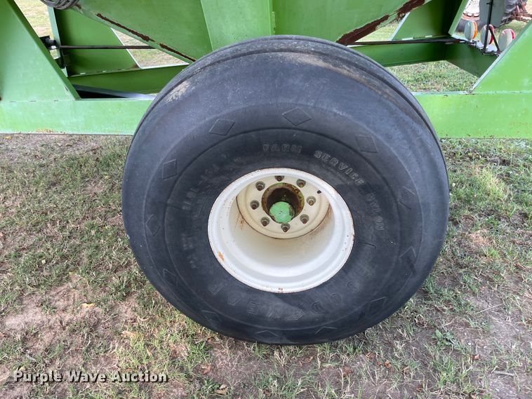 image for item JQ9506 Parker 250  grain cart