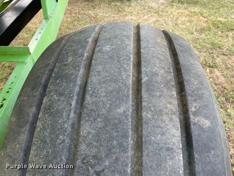 image for item JQ9506 Parker 250  grain cart