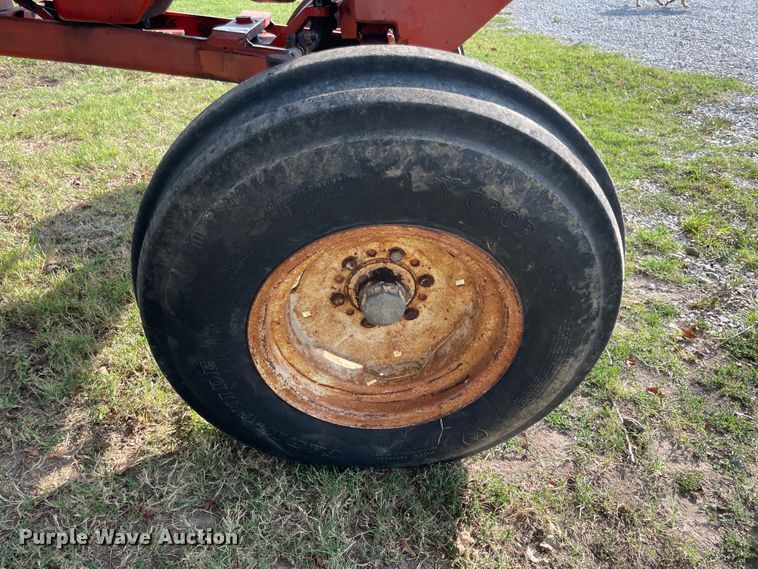 image for item JQ9508 Allis Chalmers 185  tractor