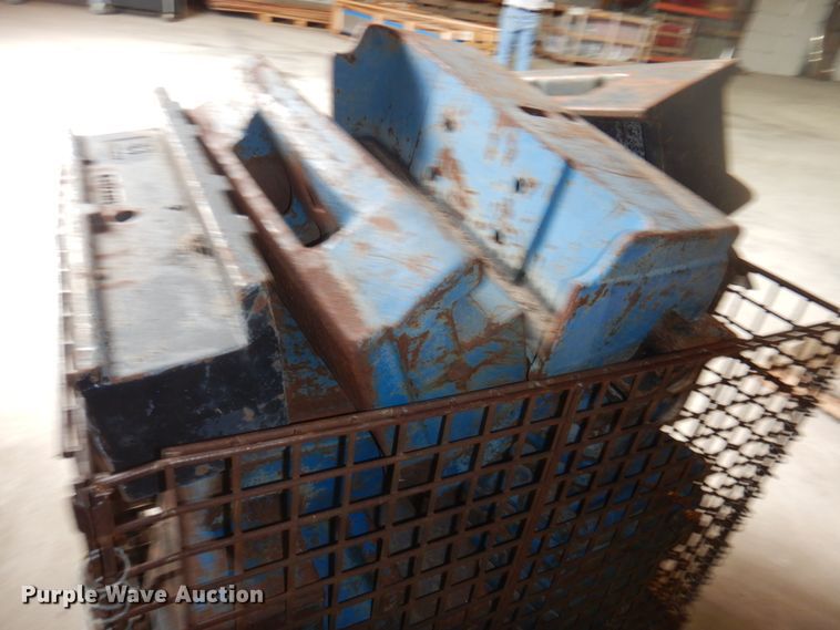 image for item JS9159 Approximately 50 weights