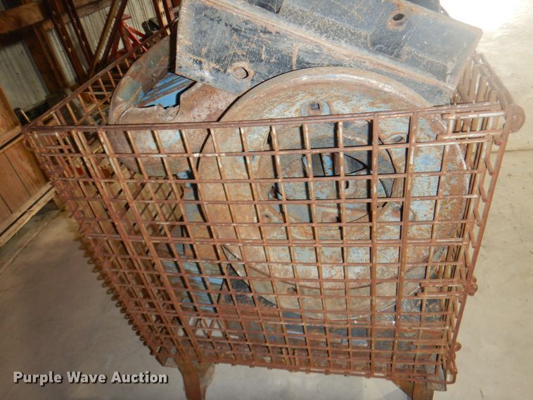 image for item JS9163 Approximately 40 weights