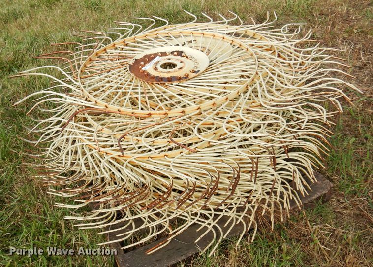 image for item JT9508 (15) hay rake wheels