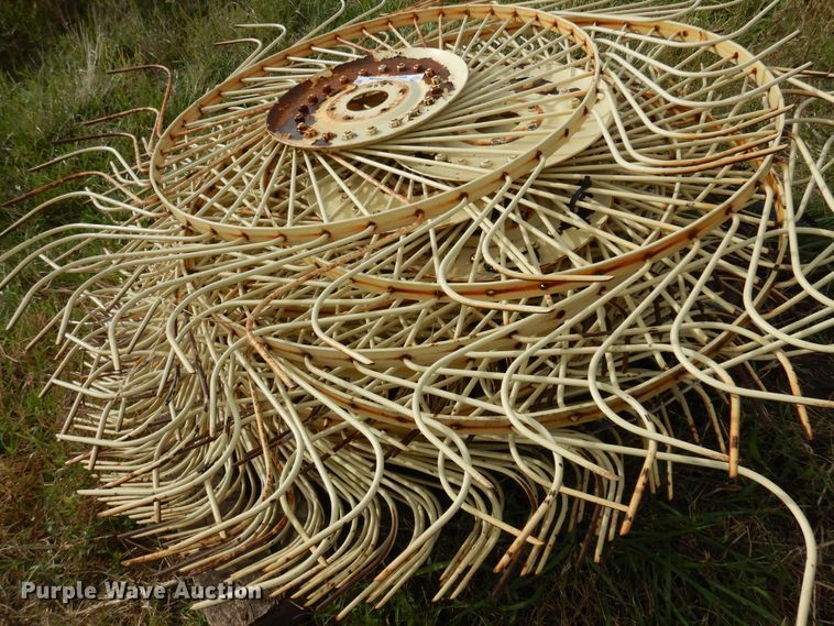 image for item JT9508 (15) hay rake wheels