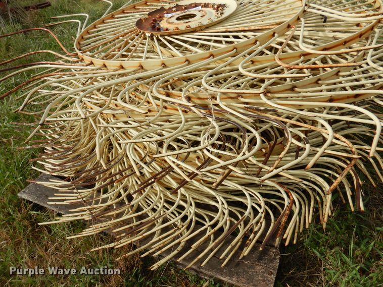 image for item JT9508 (15) hay rake wheels