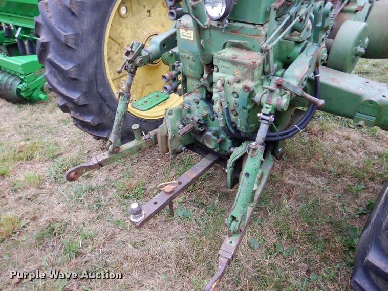 image for item KA9447 1959 John Deere 730  tractor