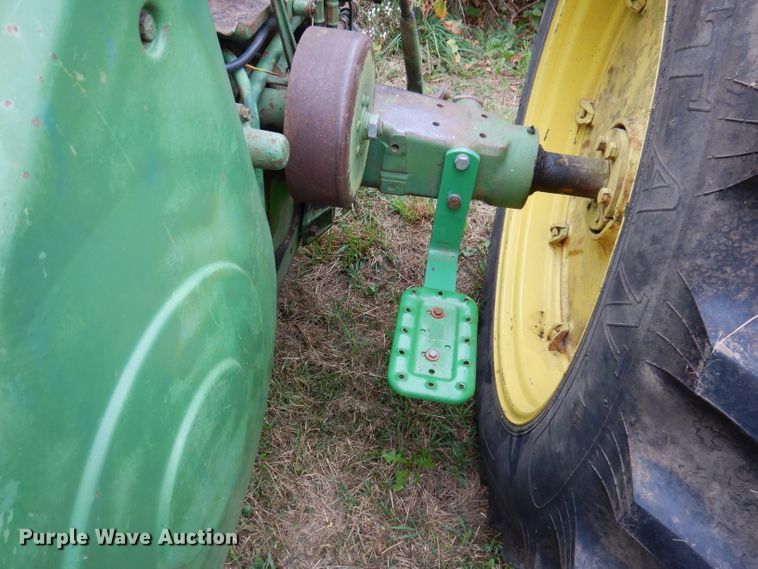 image for item KA9447 1959 John Deere 730  tractor