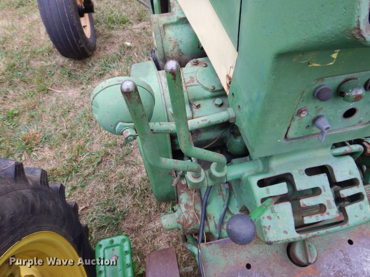 image for item KA9447 1959 John Deere 730  tractor