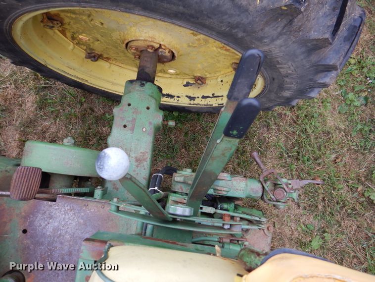 image for item KA9447 1959 John Deere 730  tractor