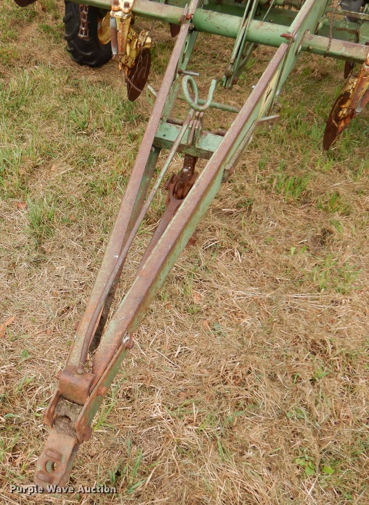 image for item KA9449 John Deere 1240  planter