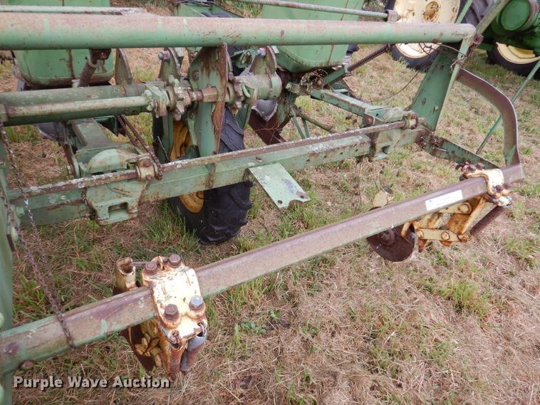 image for item KA9449 John Deere 1240  planter