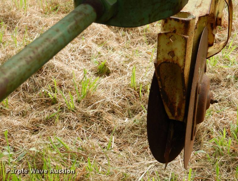 image for item KA9449 John Deere 1240  planter