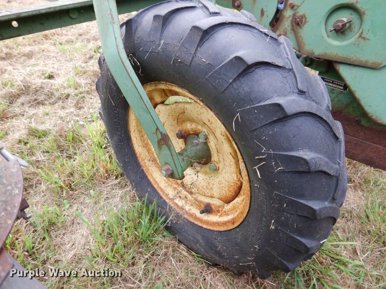 image for item KA9449 John Deere 1240  planter
