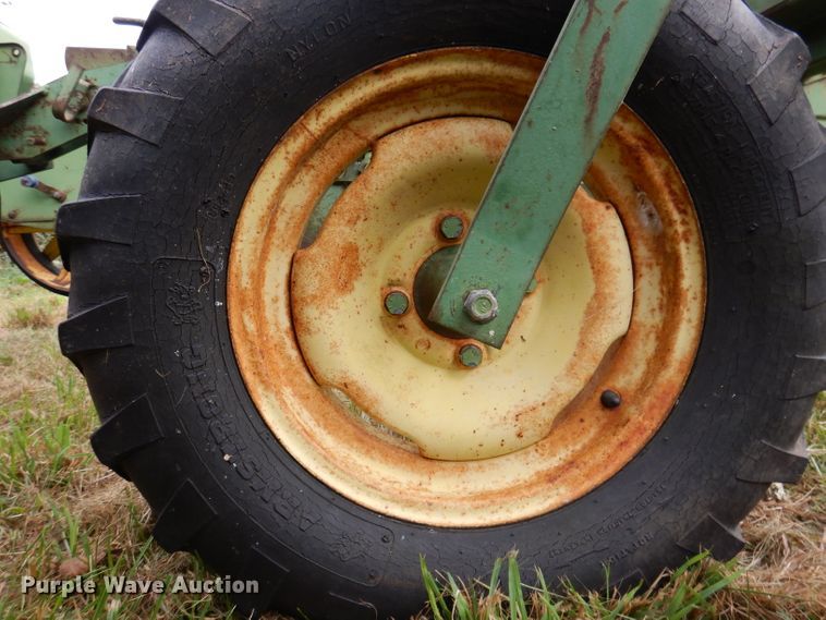 image for item KA9449 John Deere 1240  planter