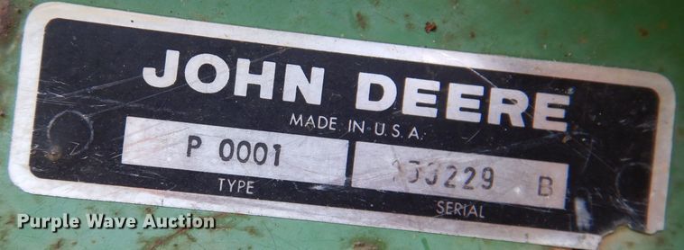 image for item KA9449 John Deere 1240  planter