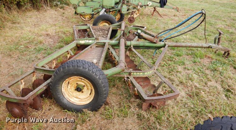 image for item KA9450 John Deere  tandem disk