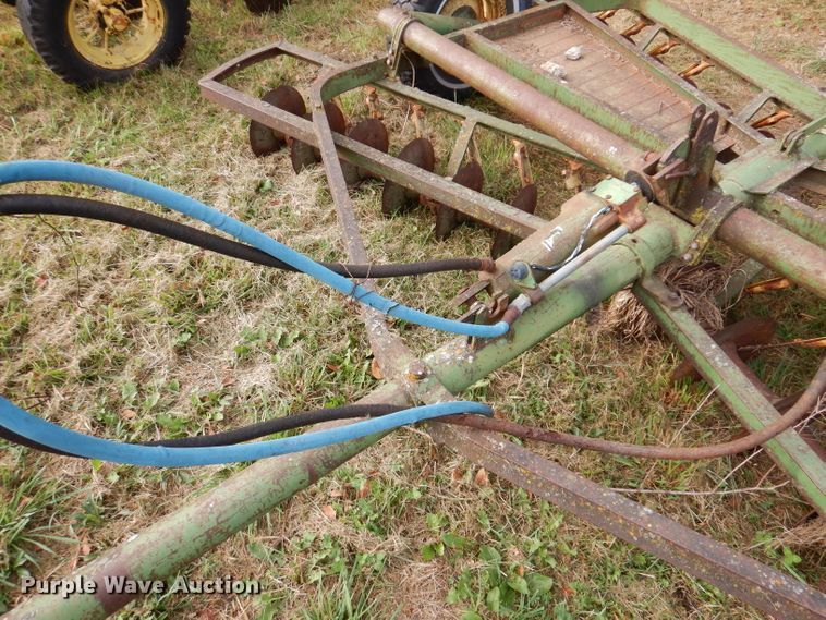 image for item KA9450 John Deere  tandem disk