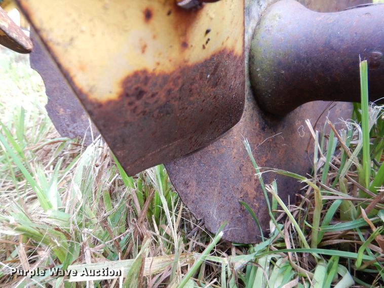 image for item KA9450 John Deere  tandem disk