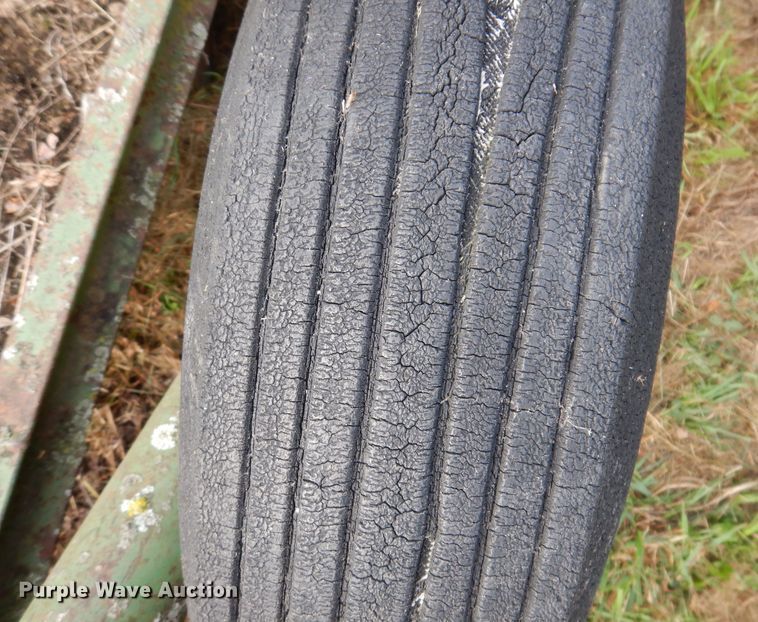 image for item KA9450 John Deere  tandem disk