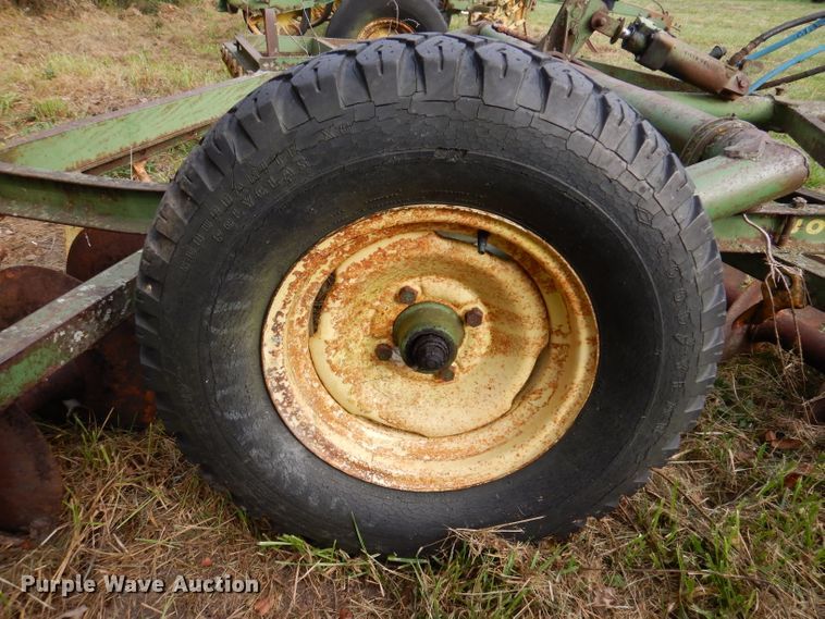 image for item KA9450 John Deere  tandem disk
