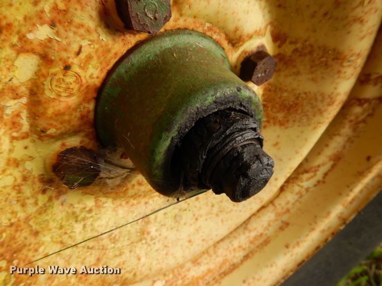 image for item KA9450 John Deere  tandem disk