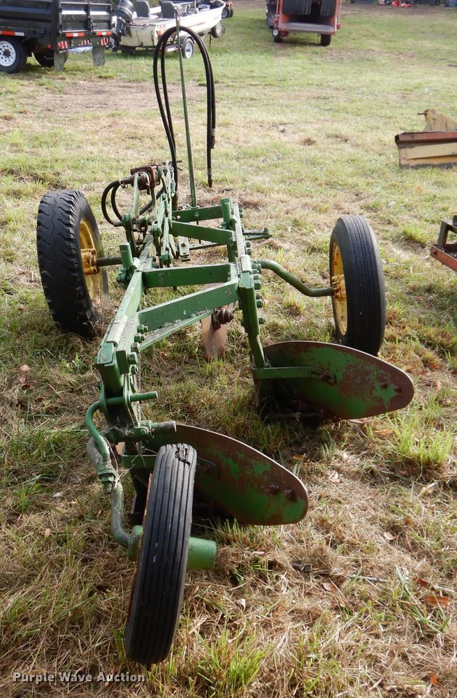 image for item KA9451 John Deere  two bottom plow