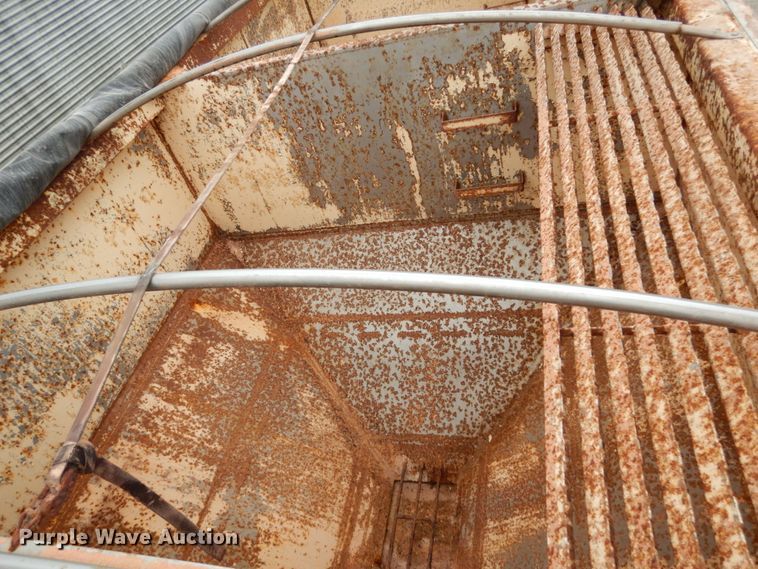 image for item KI9455 2004 Neville Built  fertilizer delivery trailer