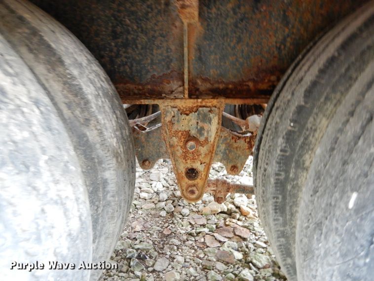 image for item KI9455 2004 Neville Built  fertilizer delivery trailer