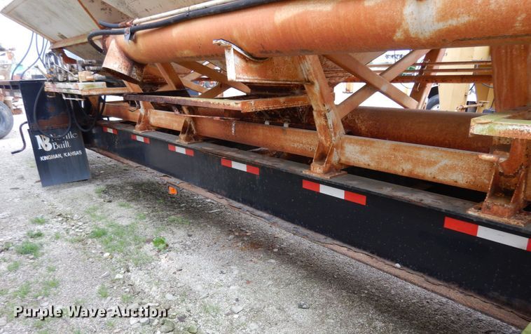 image for item KI9455 2004 Neville Built  fertilizer delivery trailer