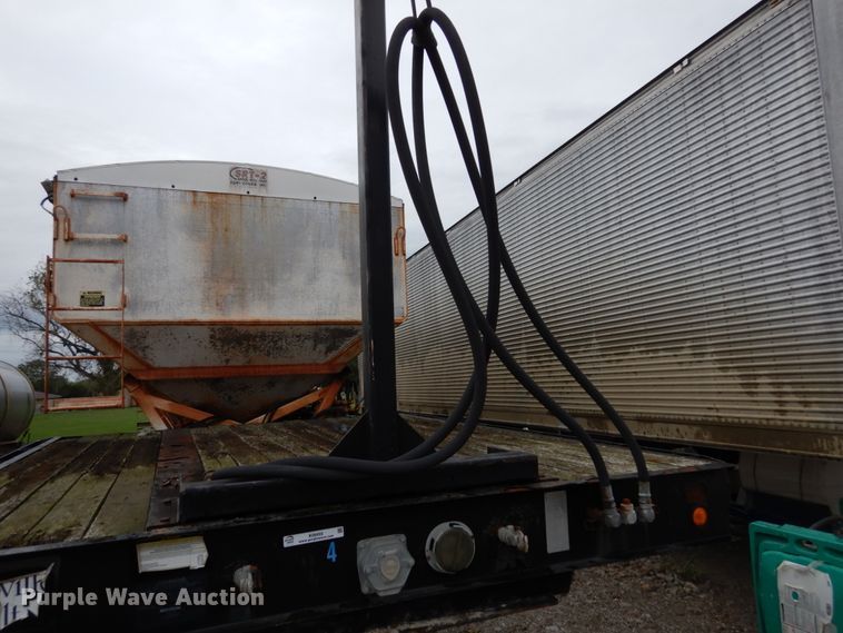 image for item KI9455 2004 Neville Built  fertilizer delivery trailer