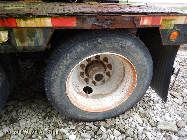 image for item KI9455 2004 Neville Built  fertilizer delivery trailer