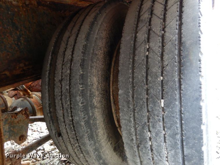 image for item KI9455 2004 Neville Built  fertilizer delivery trailer