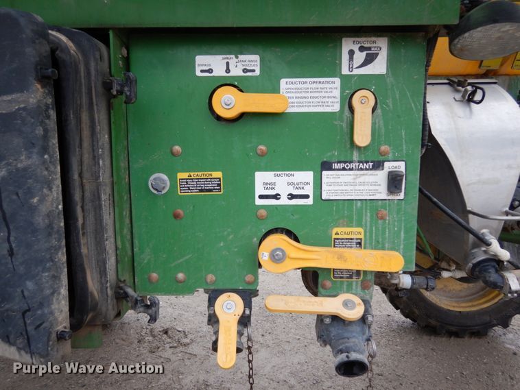 image for item KI9457 2011 John Deere 4630  sprayer