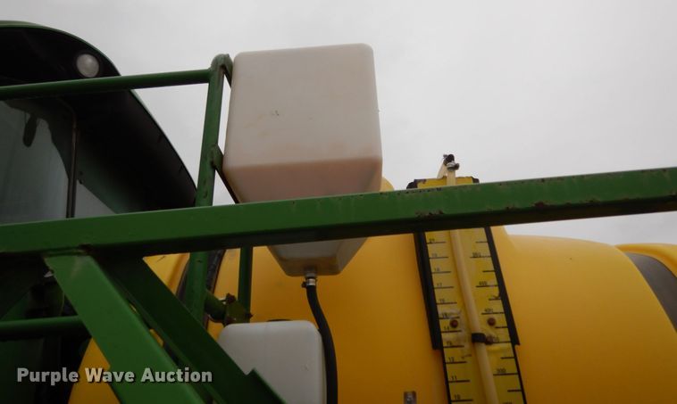image for item KI9457 2011 John Deere 4630  sprayer