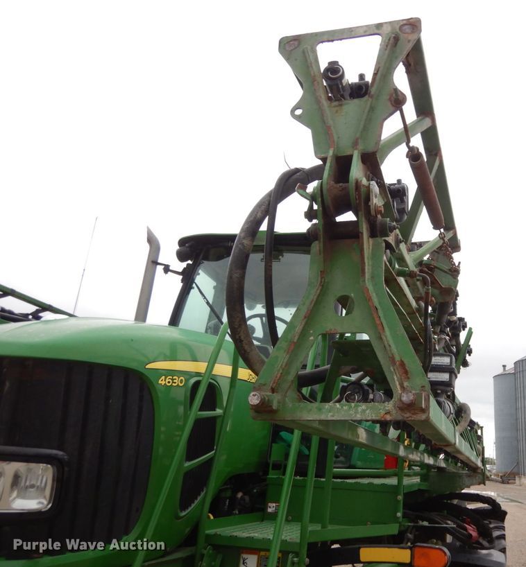 image for item KI9457 2011 John Deere 4630  sprayer