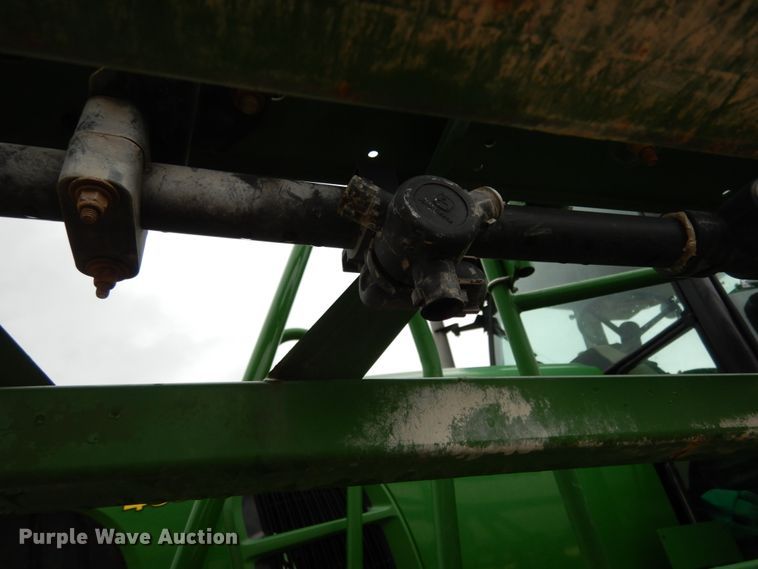 image for item KI9457 2011 John Deere 4630  sprayer