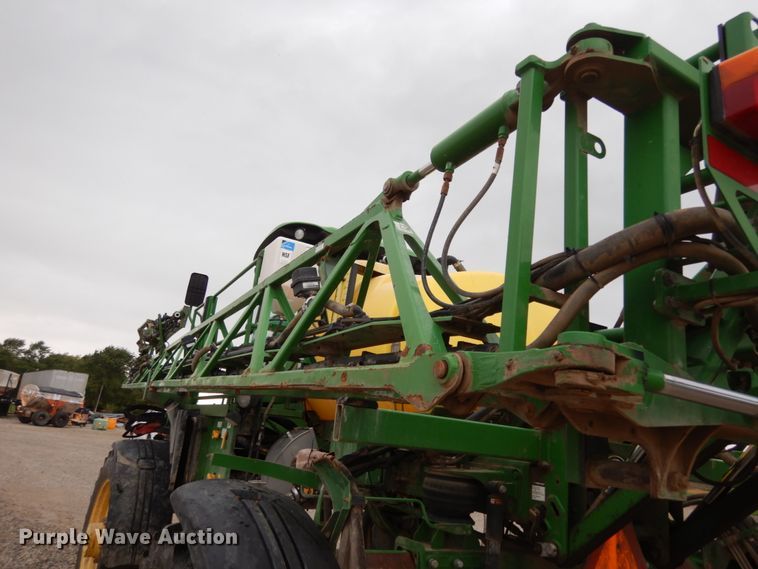 image for item KI9457 2011 John Deere 4630  sprayer