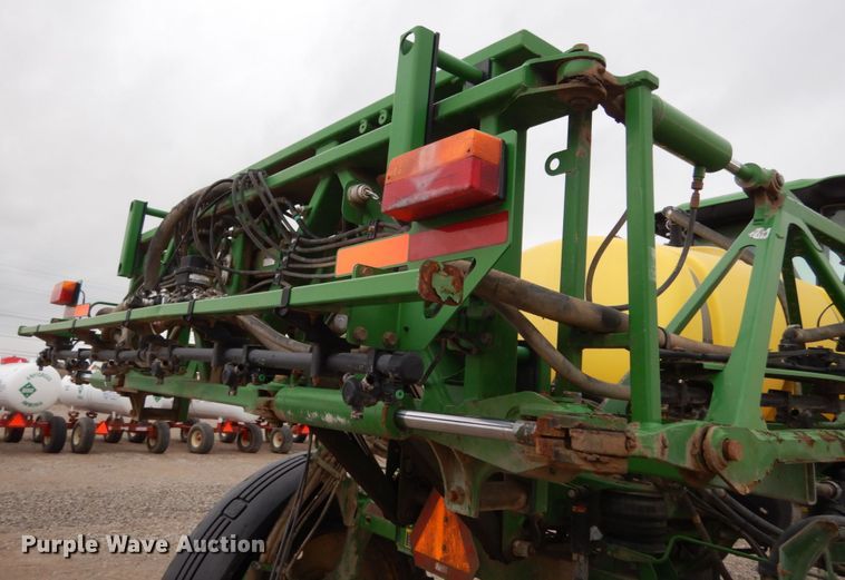 image for item KI9457 2011 John Deere 4630  sprayer