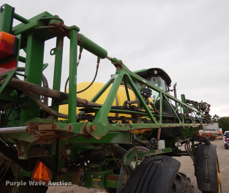 image for item KI9457 2011 John Deere 4630  sprayer