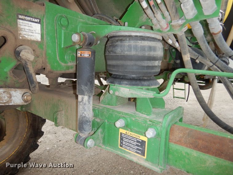 image for item KI9457 2011 John Deere 4630  sprayer