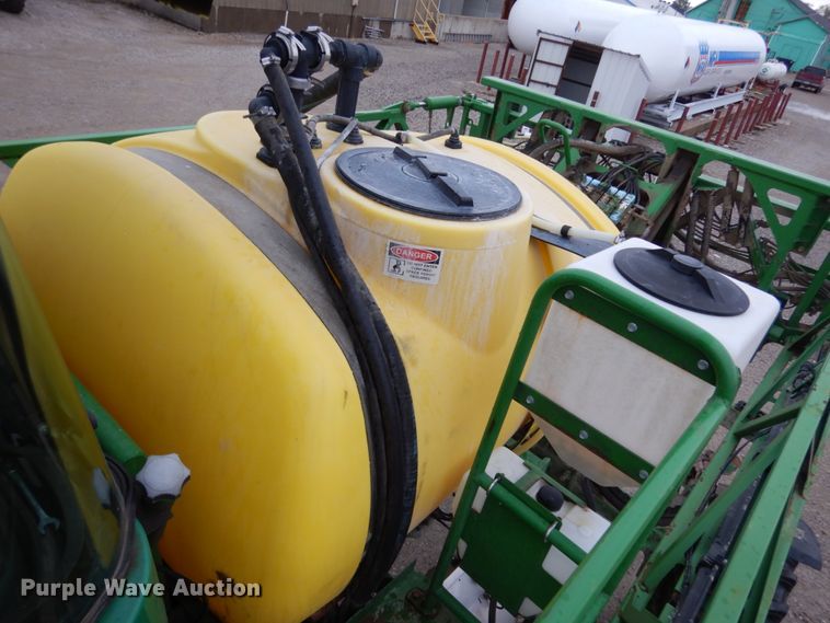 image for item KI9457 2011 John Deere 4630  sprayer