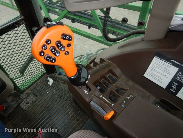 image for item KI9457 2011 John Deere 4630  sprayer