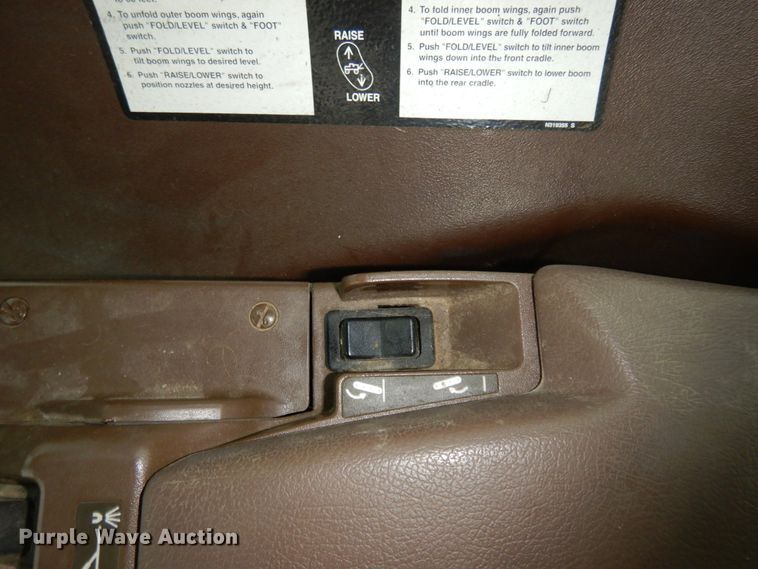 image for item KI9457 2011 John Deere 4630  sprayer