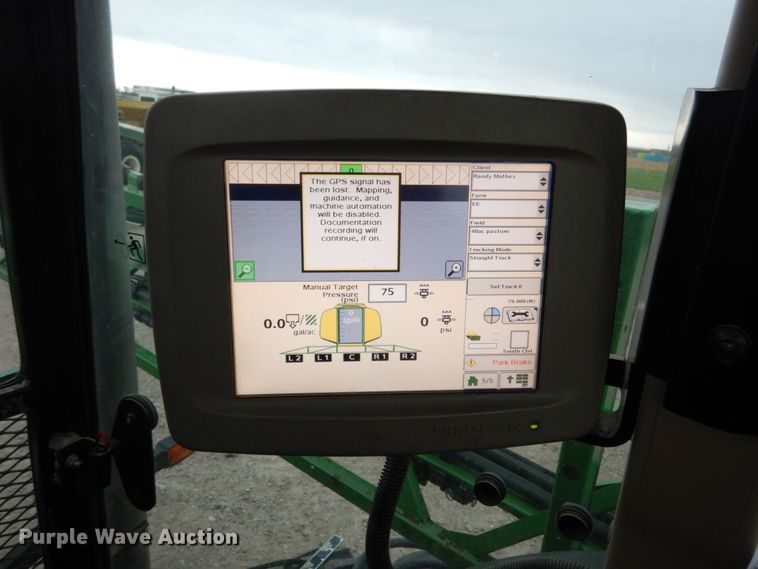 image for item KI9457 2011 John Deere 4630  sprayer