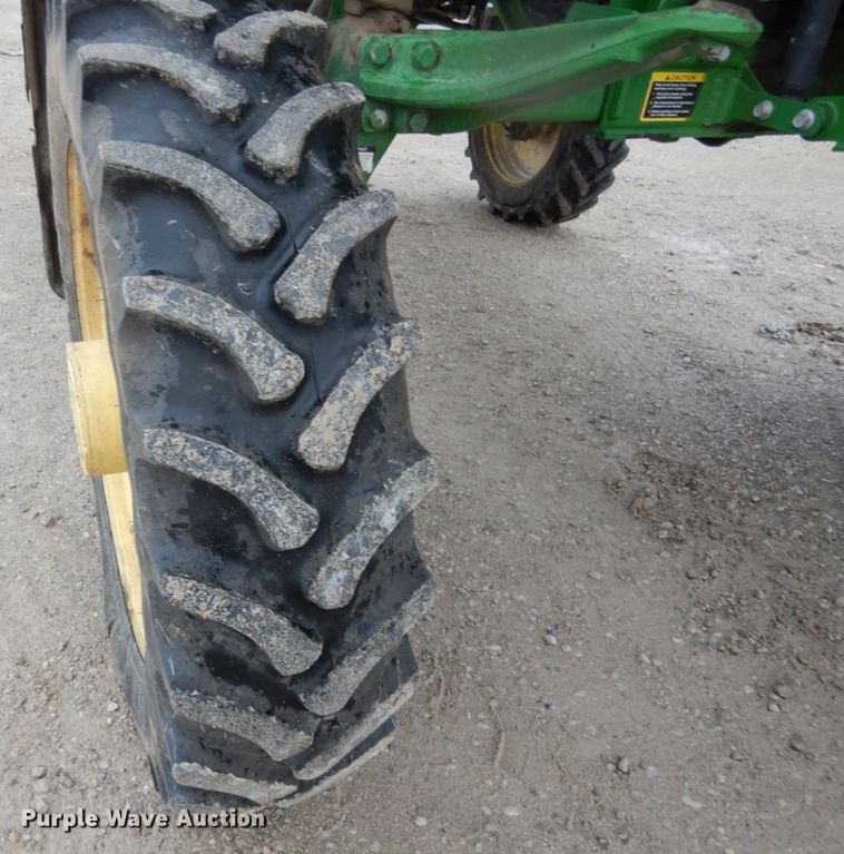 image for item KI9457 2011 John Deere 4630  sprayer