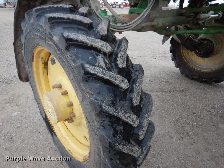 image for item KI9457 2011 John Deere 4630  sprayer