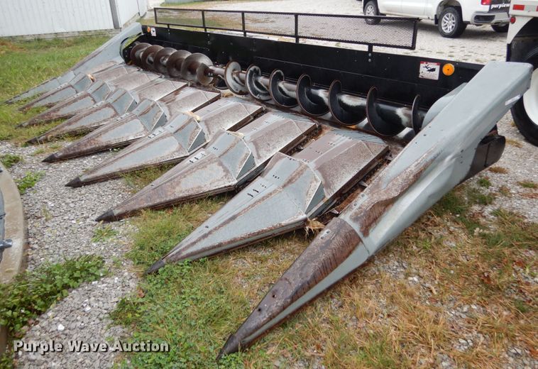 image for item KI9472 AGCO  corn head