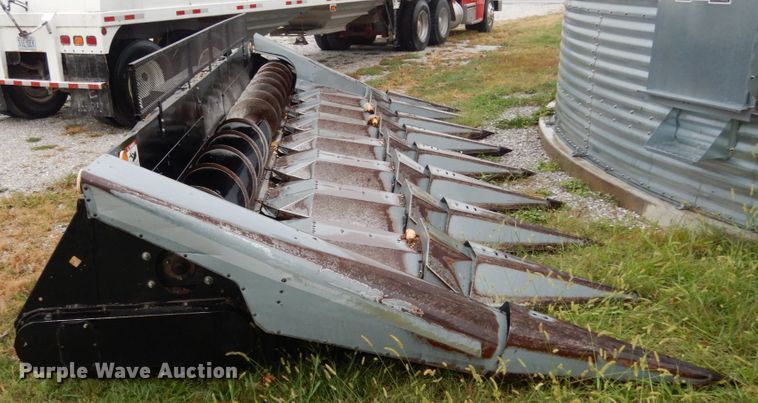 image for item KI9472 AGCO  corn head